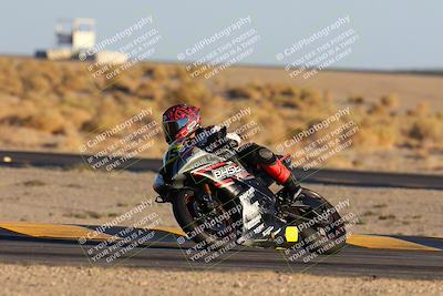 media/Nov-17-2024-CVMA (Sun) [[1fec520723]]/Race 17-Amateur Supersport Middleweight/